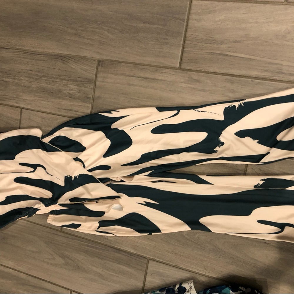 SHEIN White and Dark Green Abstract Print pant set